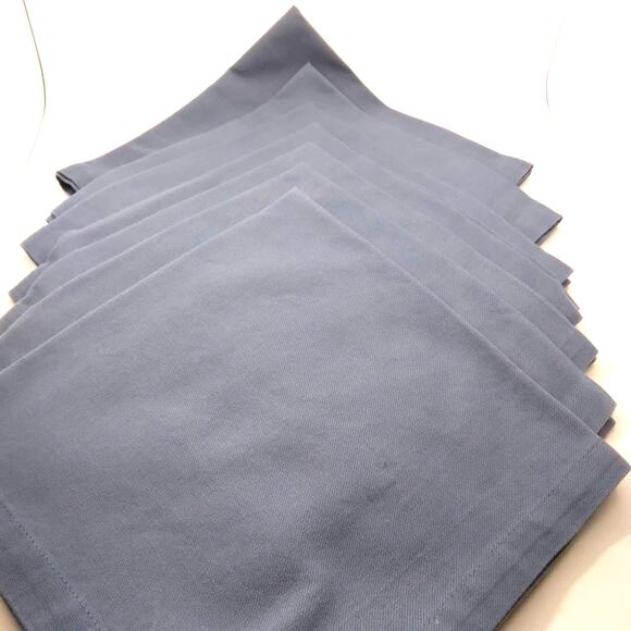 7 Blue Napkins 18" x 18" - Picture 2 of 3